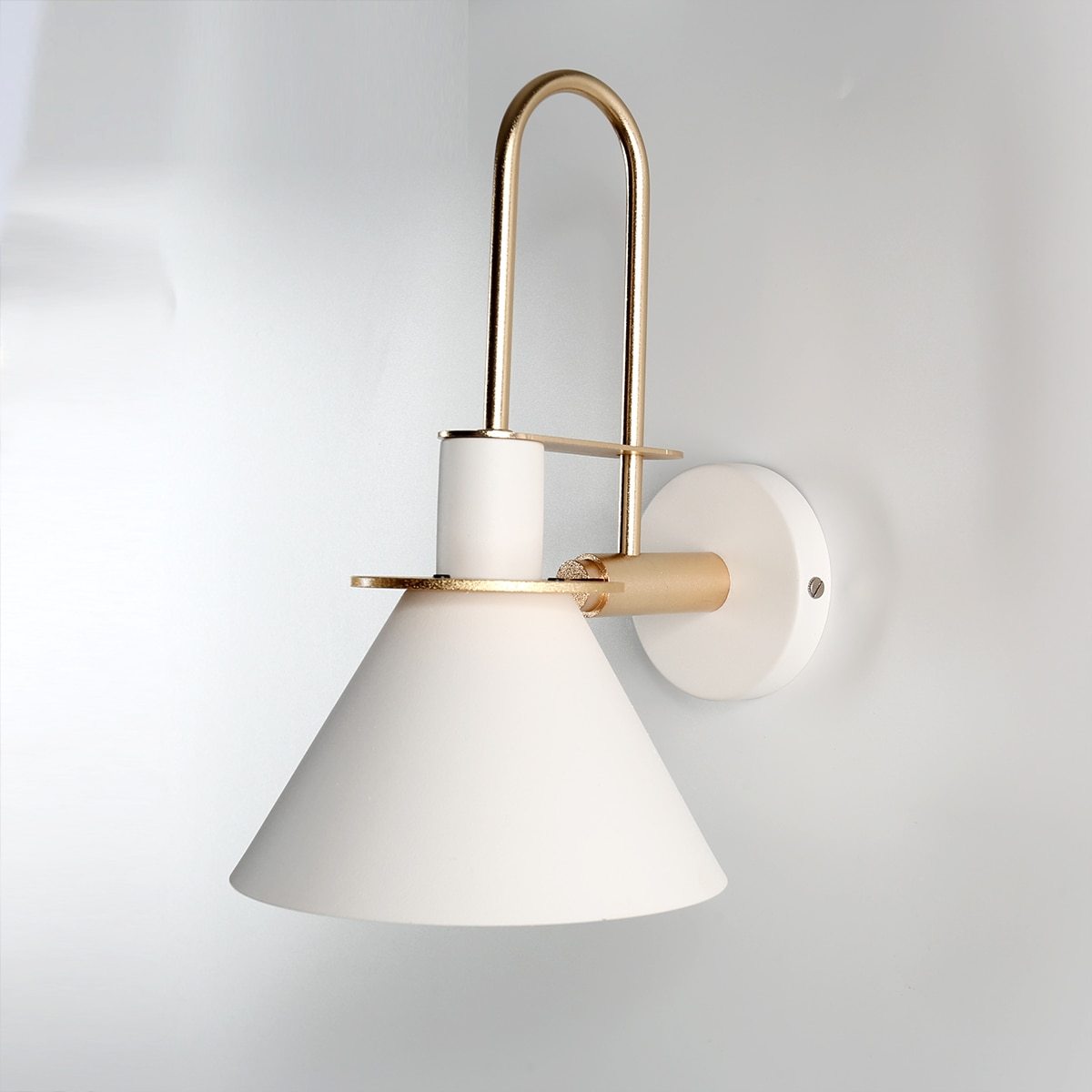 Oliva - Moderne Verstelbare Wandlamp met Hellingshoek in Scandinavische Stijl